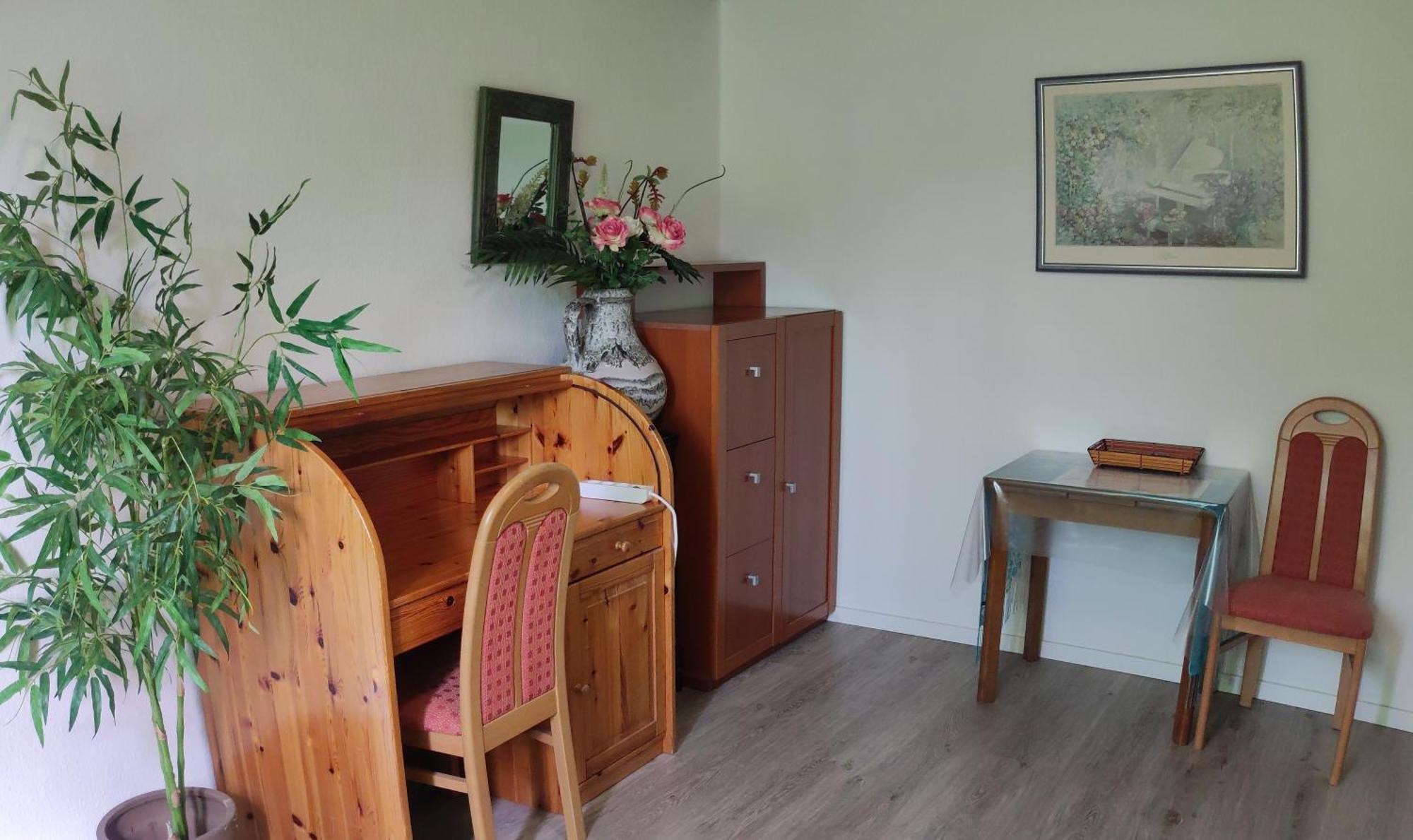 Apartment Uni, FH, Gesundheits Campus nähe, Ferienwohnung mit Garten&Terrasse