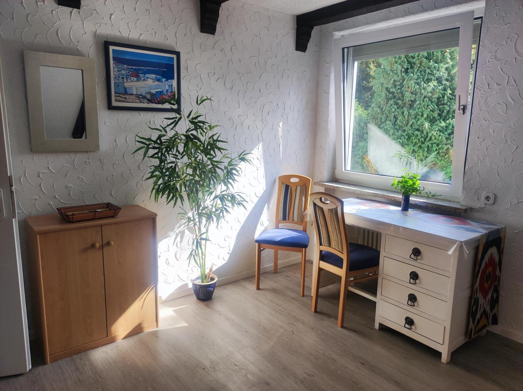 Uni, FH, Gesundheits Campus nähe, Ferienwohnung mit Garten&Terrasse Apartment Bochum